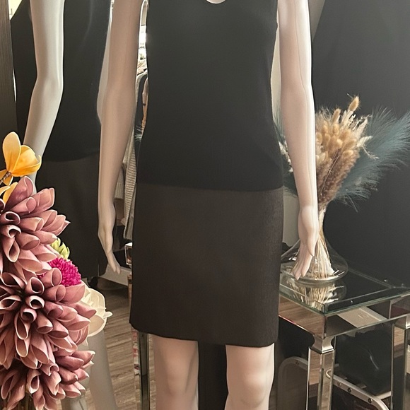 VALENTINO BOUTIQUE GREY SKIRT. MADE IN ITALY - Picture 4 of 13